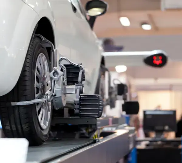 Auton Nelipyöräsuuntaus